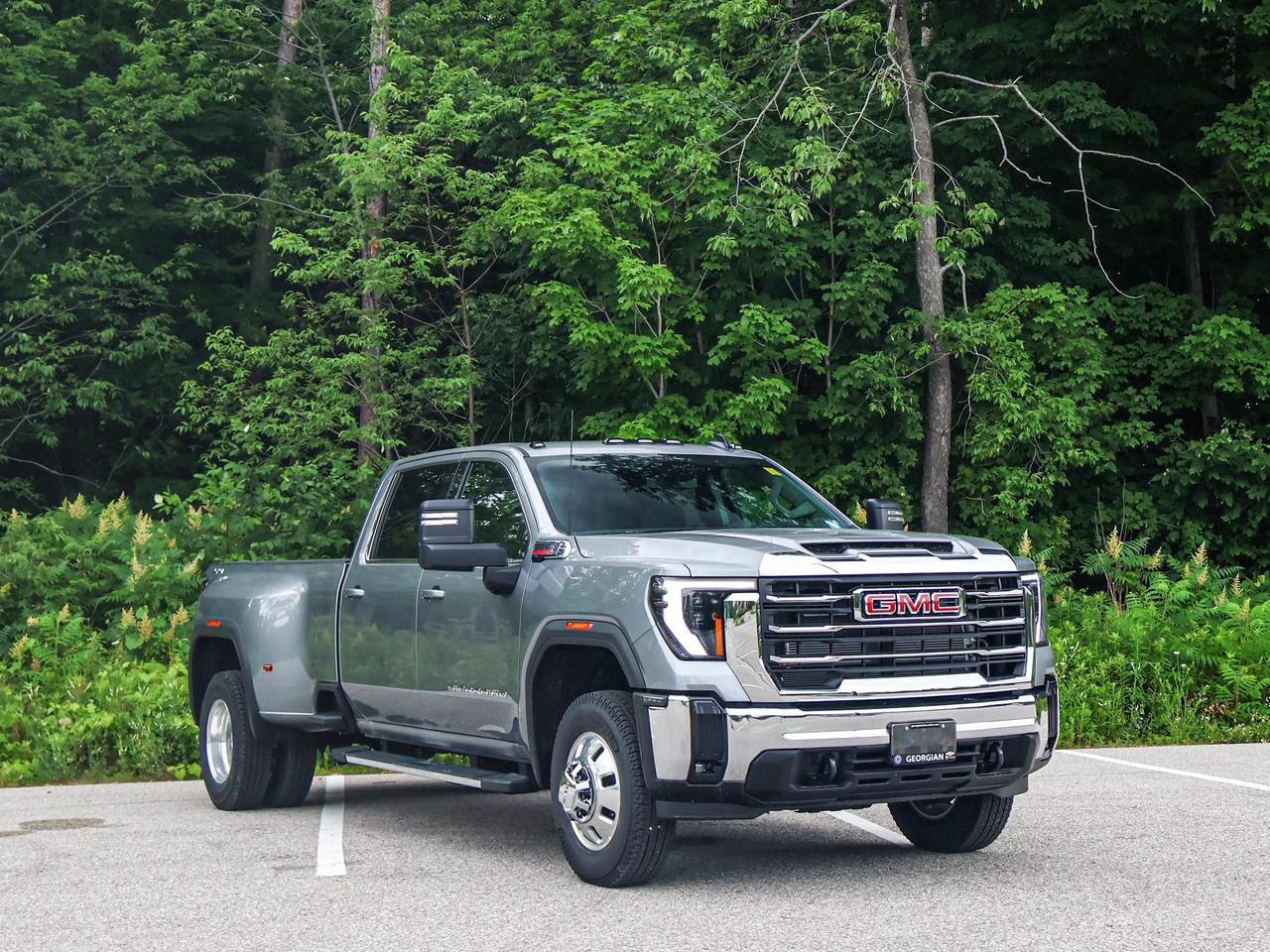 2026 GMC Sierra 3500HD SLE Photo