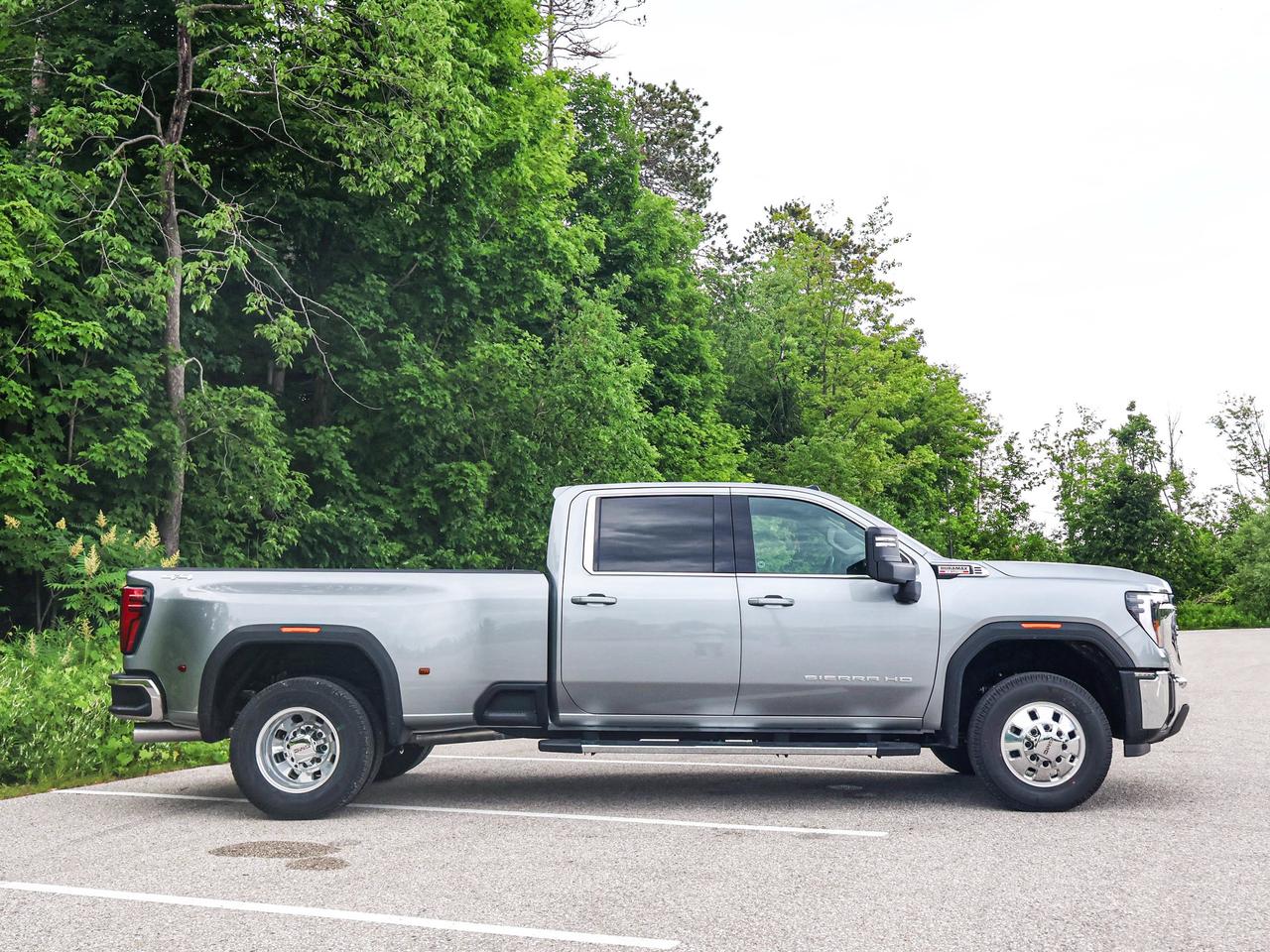 2026 GMC Sierra 3500HD SLE Photo