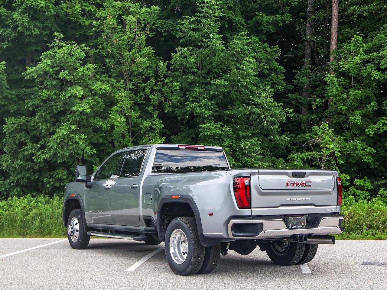 2026 GMC Sierra 3500HD SLE Photo