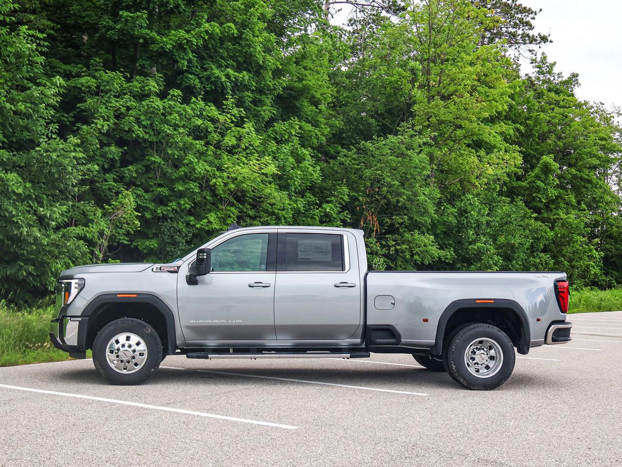 2026 GMC Sierra 3500HD SLE Photo