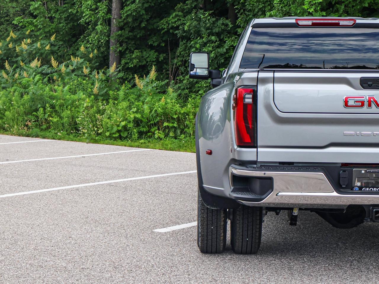 2026 GMC Sierra 3500HD SLE Photo
