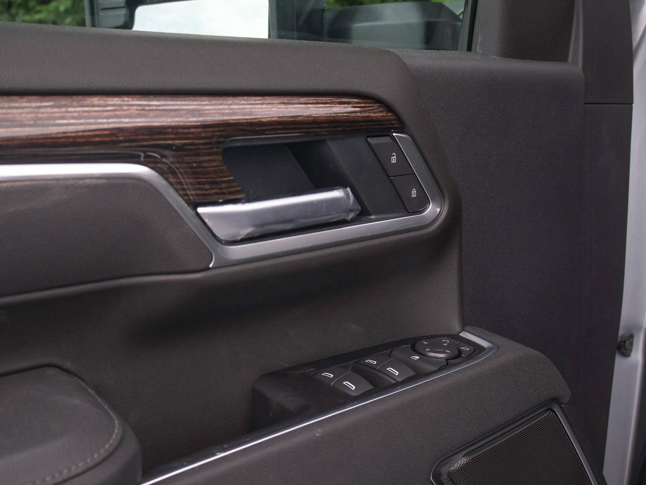 2026 GMC Sierra 3500HD SLE Photo