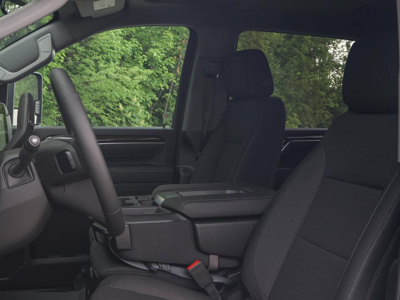 2026 GMC Sierra 3500HD SLE Photo