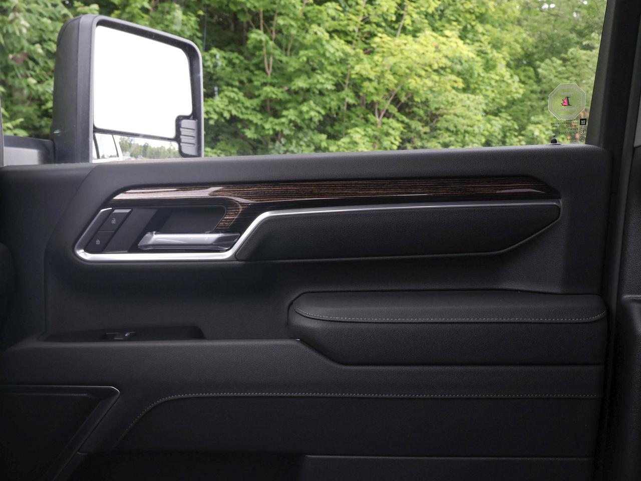2026 GMC Sierra 3500HD SLE Photo