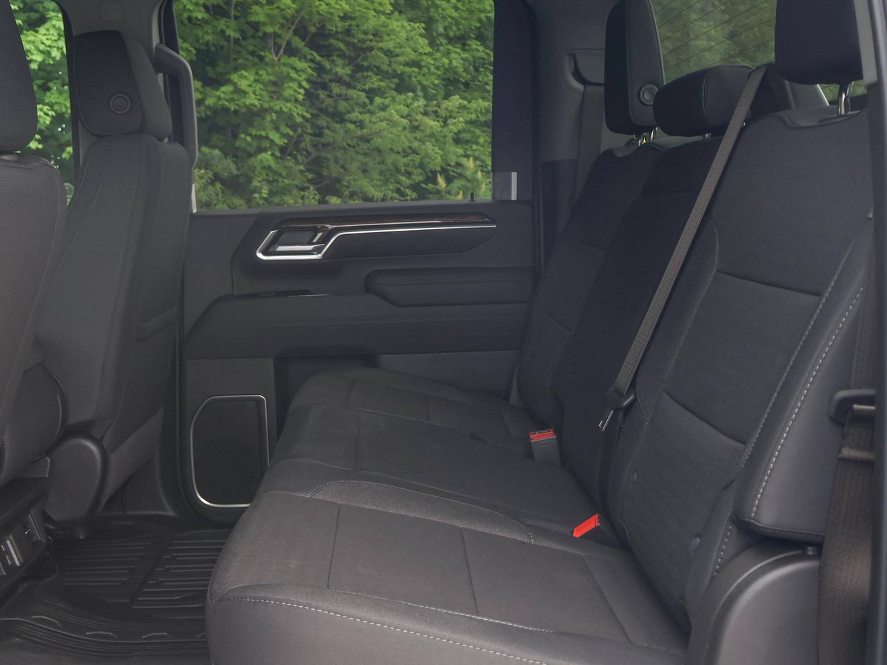 2026 GMC Sierra 3500HD SLE Photo