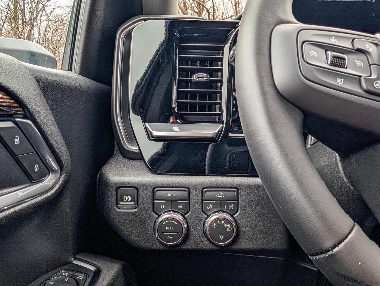 2026 GMC Sierra 1500 SLE Photo