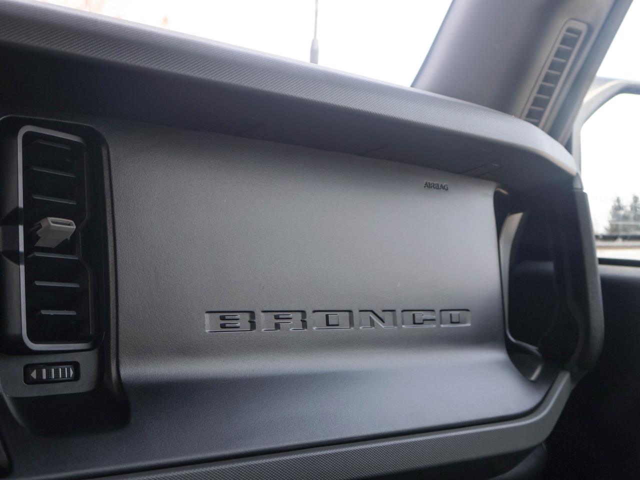 2022 Ford Bronco Big Bend Photo