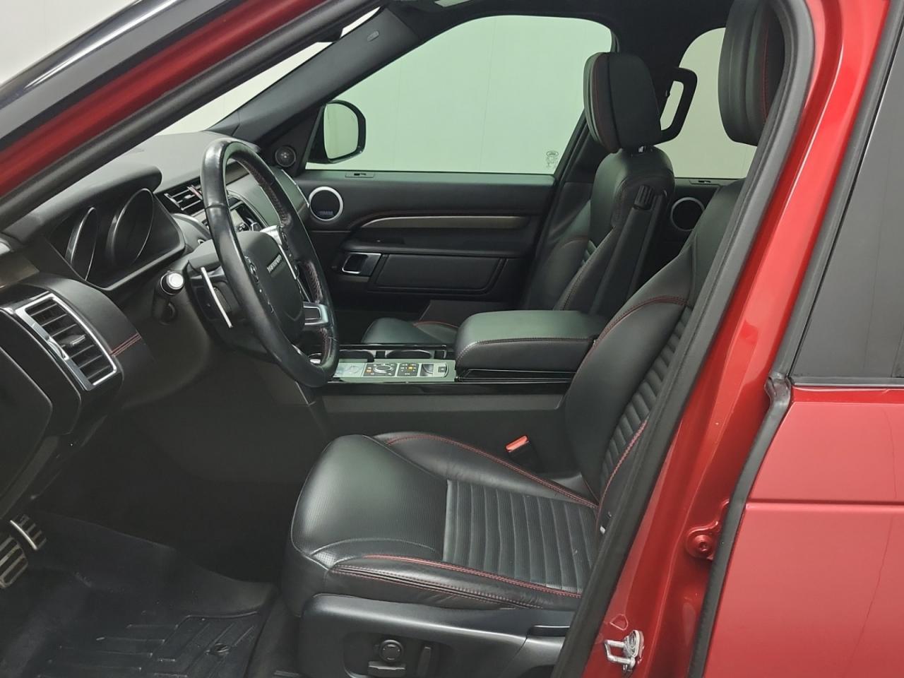 2017 Land Rover Discovery HSE LUXURY Photo