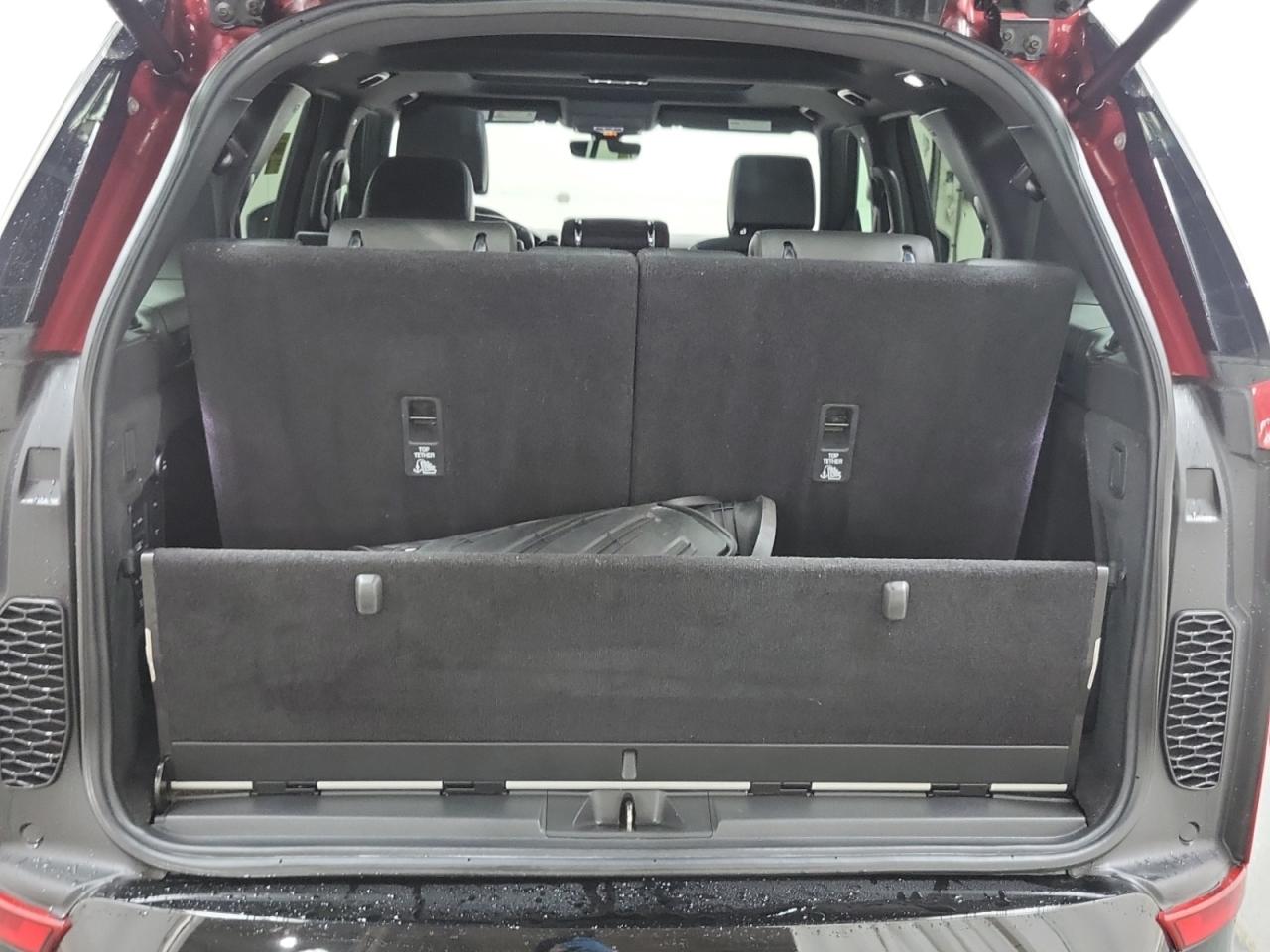 2017 Land Rover Discovery HSE LUXURY Photo