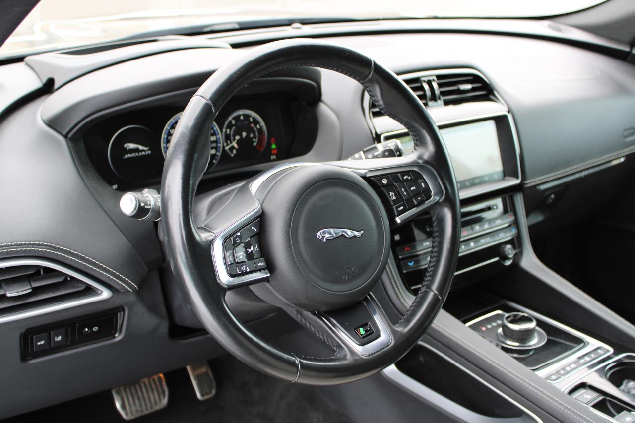2017 Jaguar F-PACE 35t R-Sport Photo
