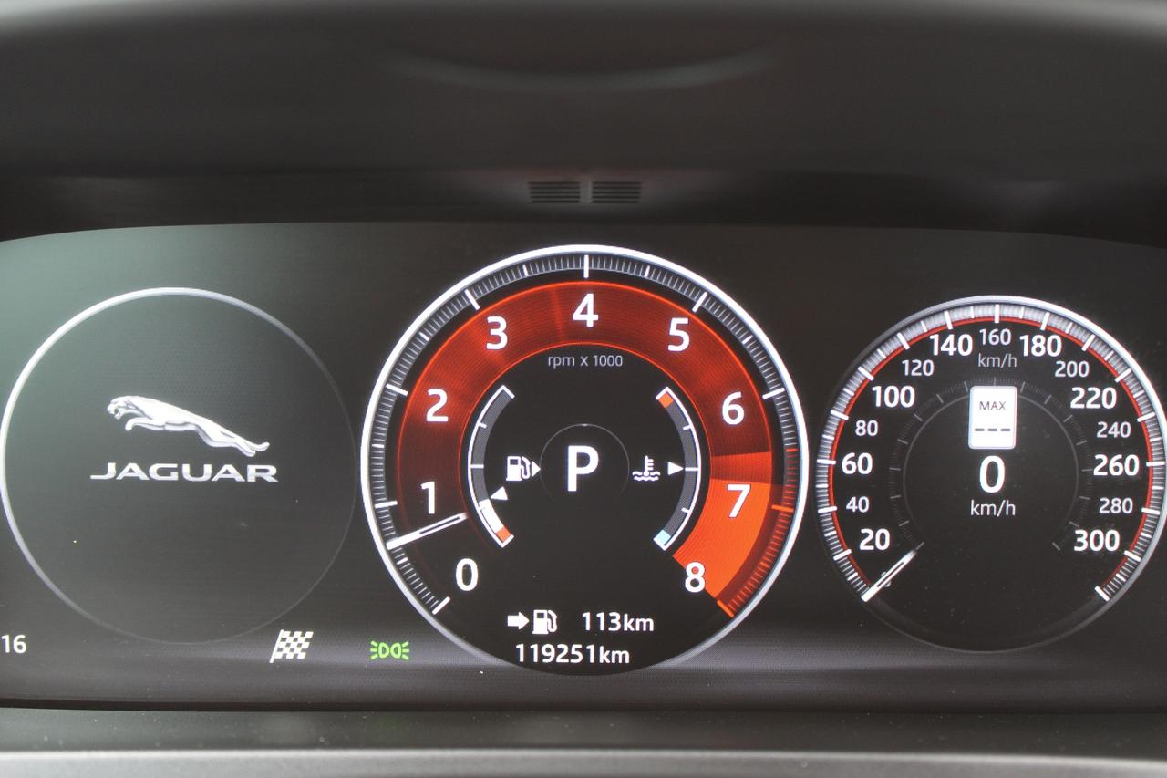 2017 Jaguar F-PACE 35t R-Sport Photo