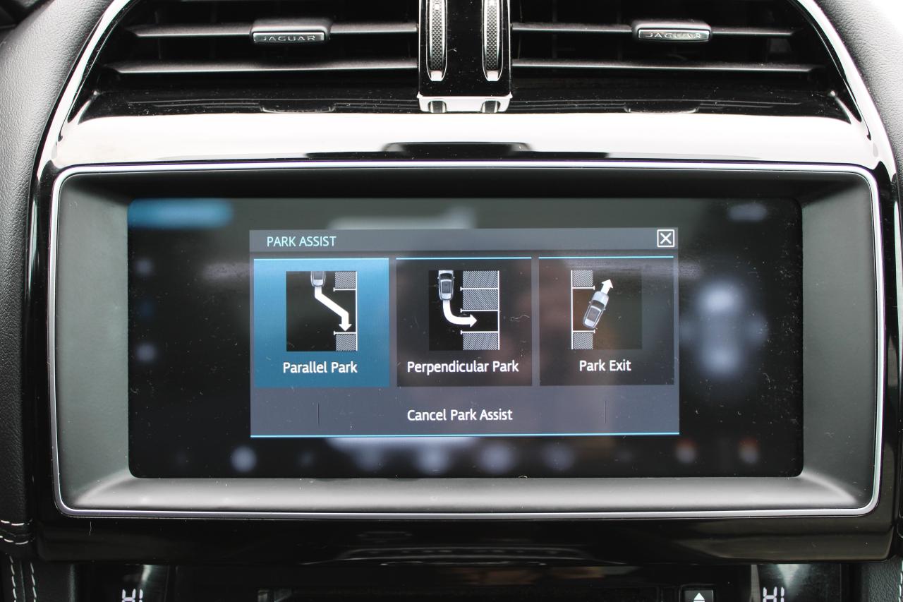 2017 Jaguar F-PACE 35t R-Sport Photo