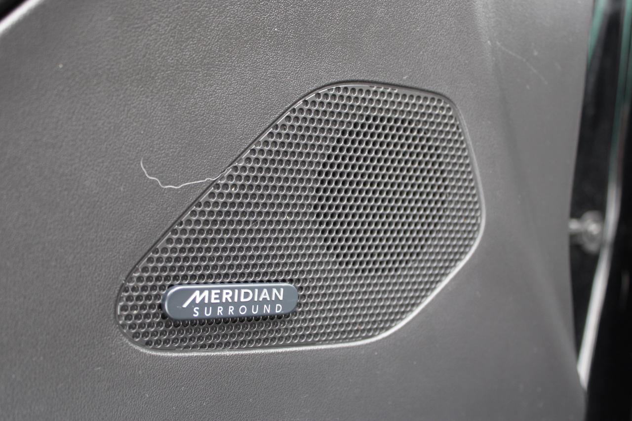 2017 Jaguar F-PACE 35t R-Sport Photo