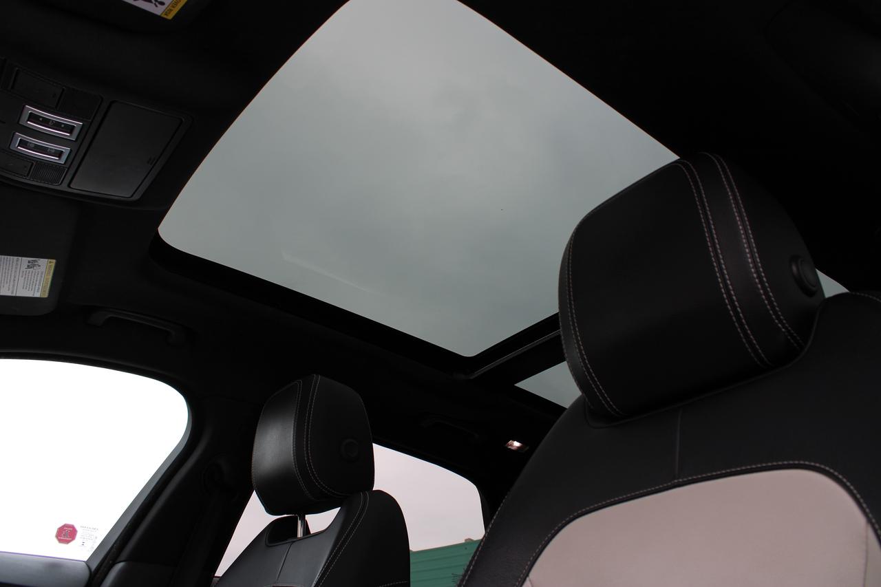 2017 Jaguar F-PACE 35t R-Sport Photo