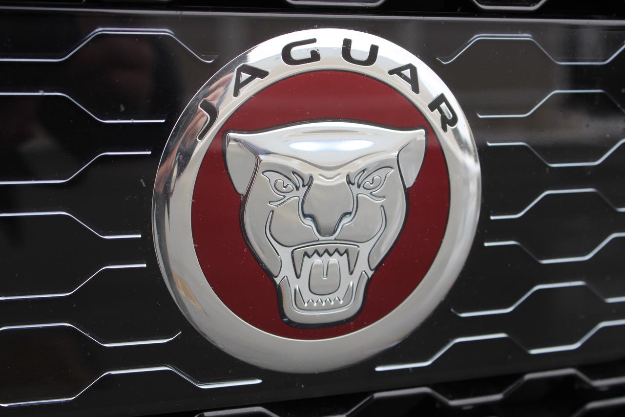 2017 Jaguar F-PACE 35t R-Sport Photo