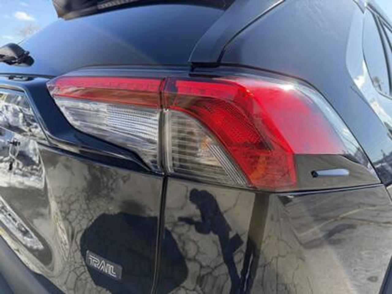 2019 Toyota RAV4 AWD Trail - Black exterior view 7