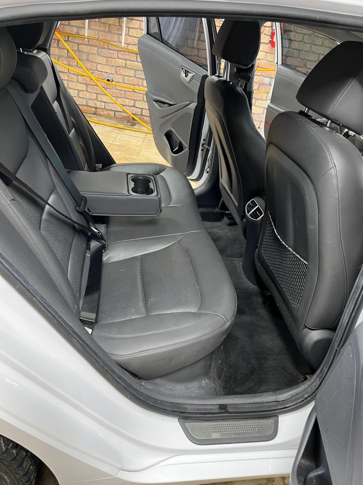 2021 Hyundai IONIQ Limited Hybrid Photo