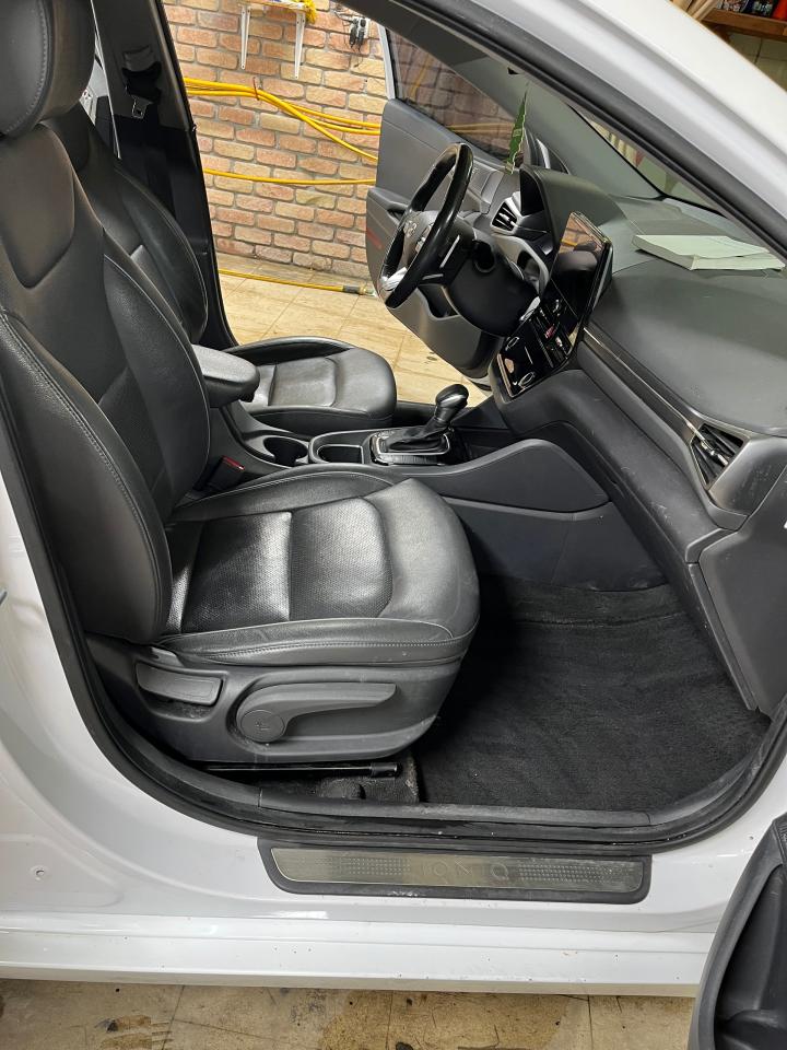 2021 Hyundai IONIQ Limited Hybrid Photo