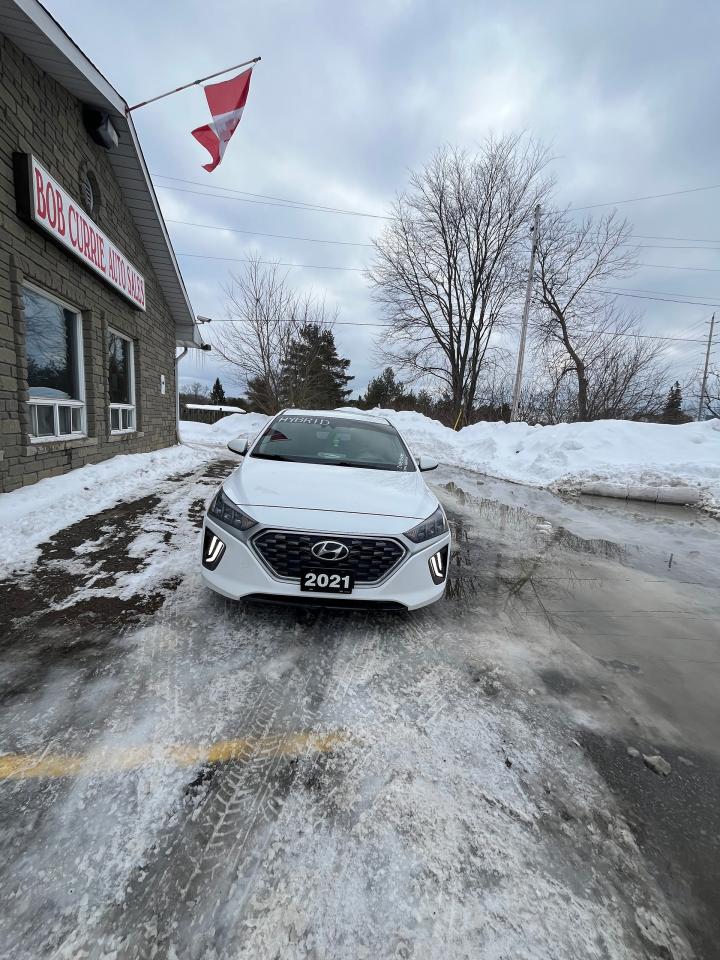 2021 Hyundai IONIQ Limited Hybrid Photo