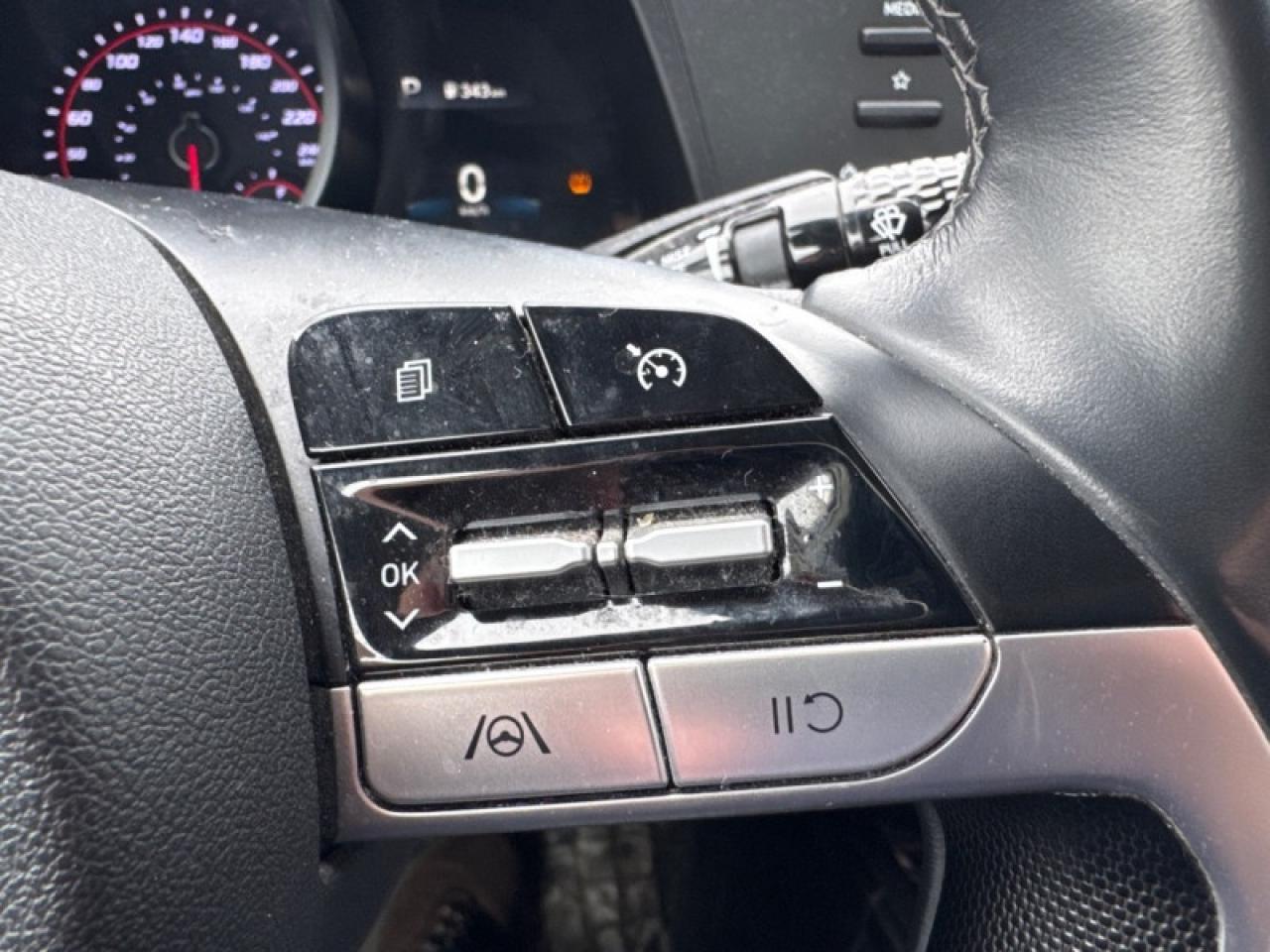 2022 Hyundai Elantra Preferred  -  Heated Seats Photo