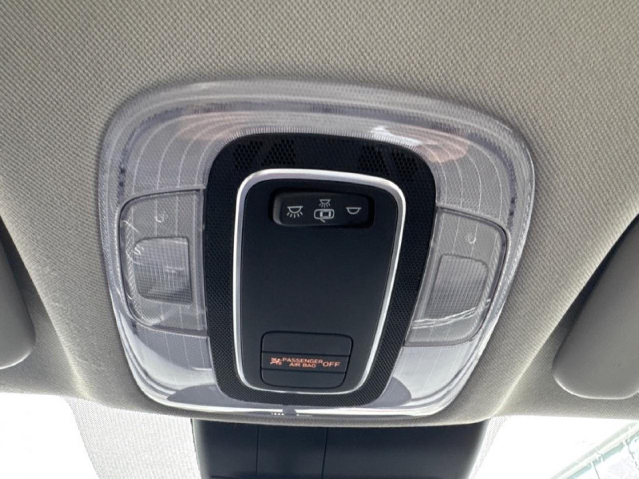 2022 Hyundai Elantra Preferred  -  Heated Seats Photo
