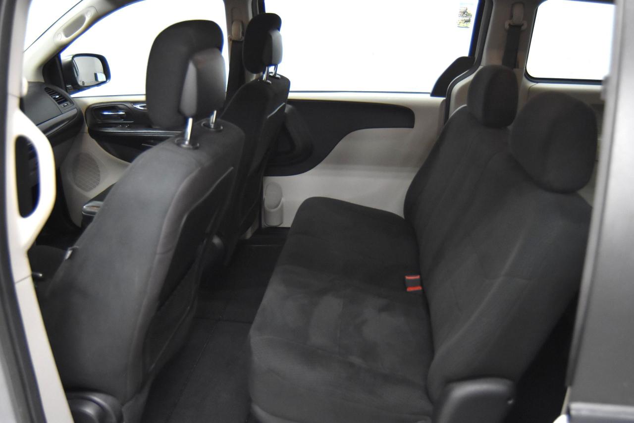 2011 Dodge Grand Caravan SE Photo