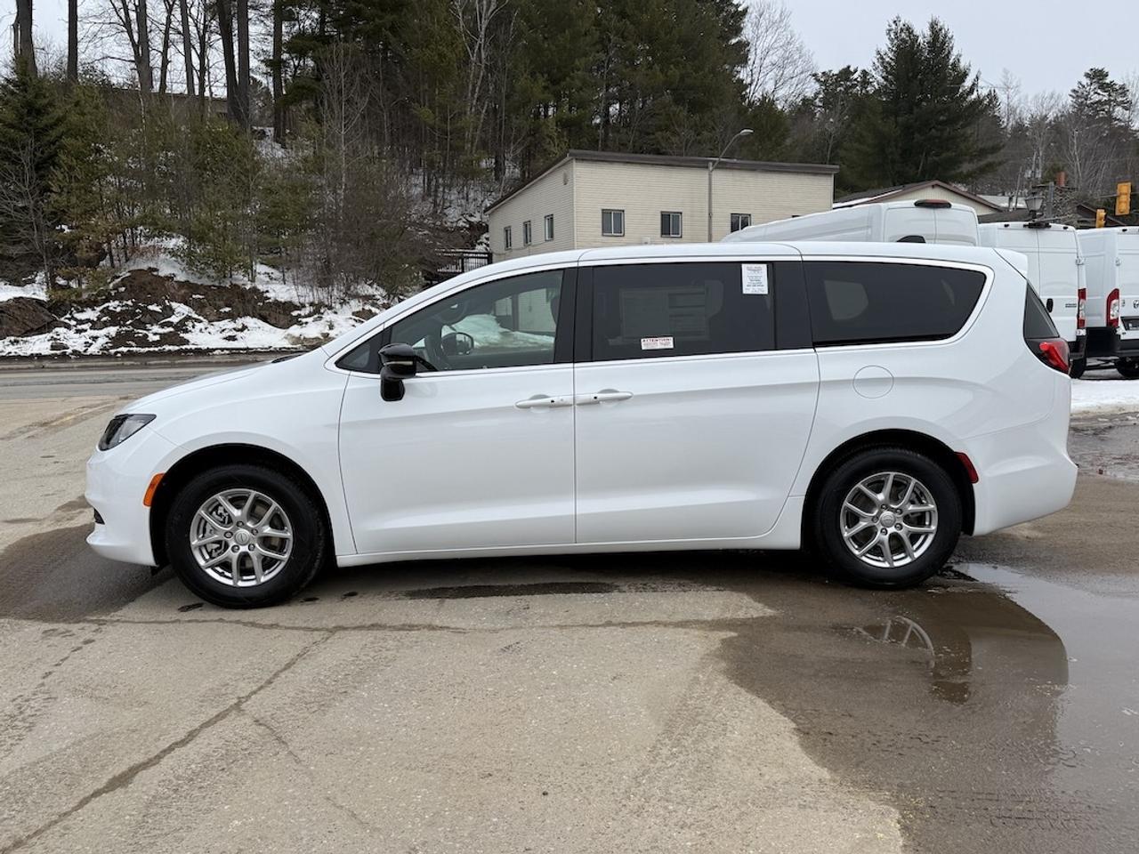 2026 Dodge Grand Caravan SXT Photo