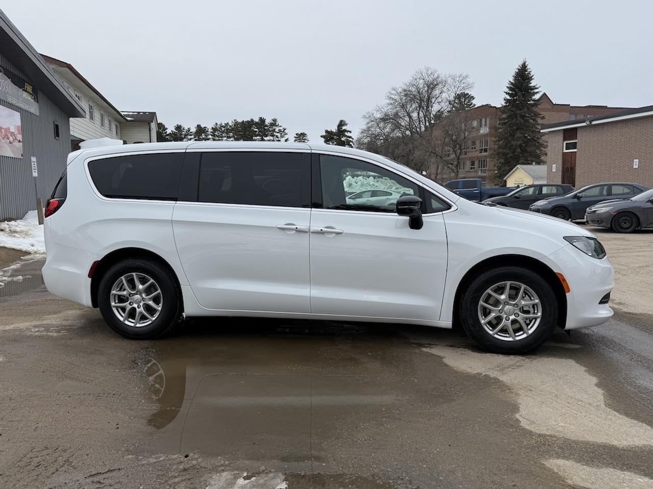 2026 Dodge Grand Caravan SXT Photo