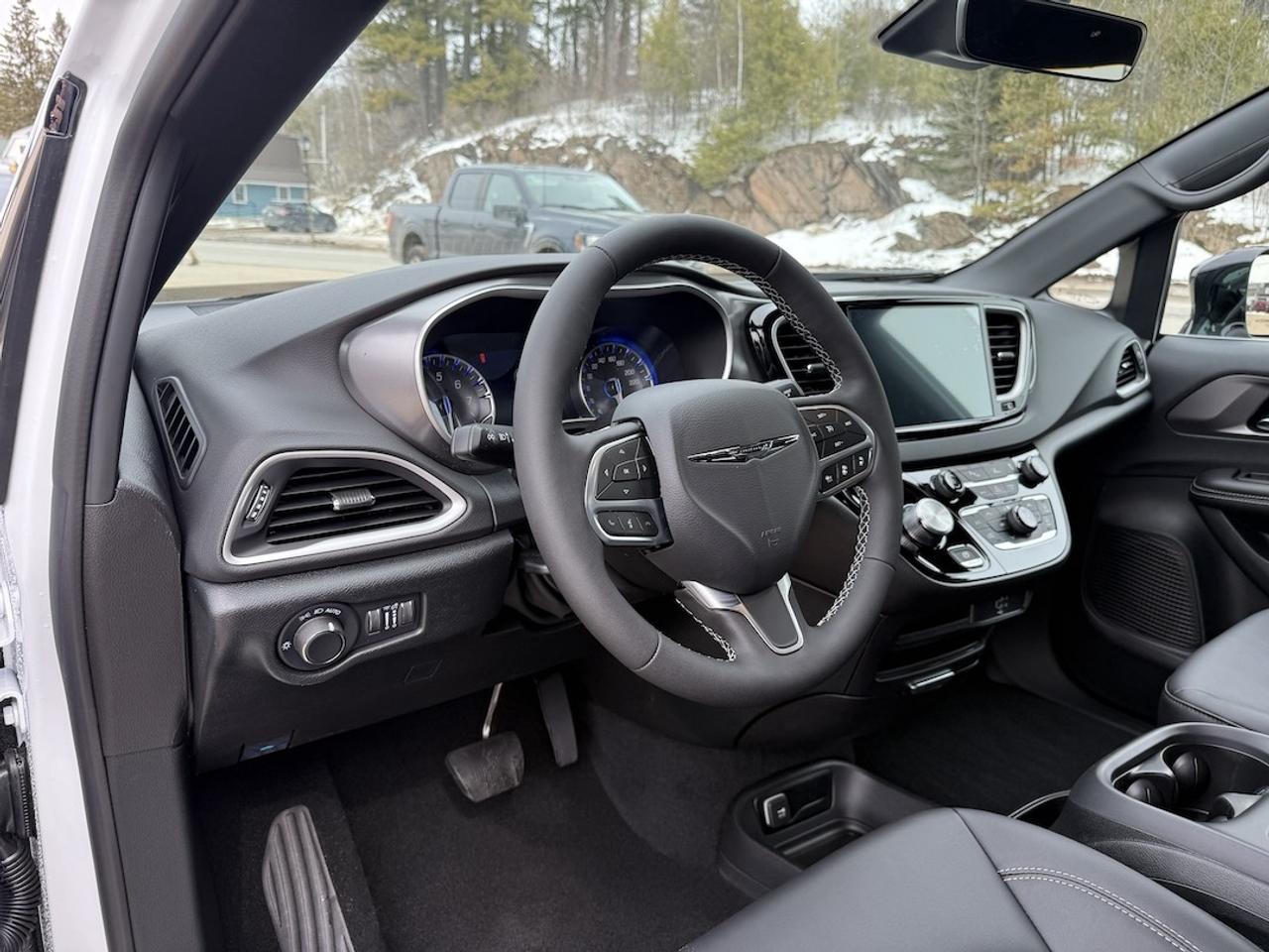 2026 Dodge Grand Caravan SXT Photo