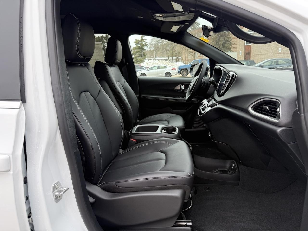 2026 Dodge Grand Caravan SXT Photo