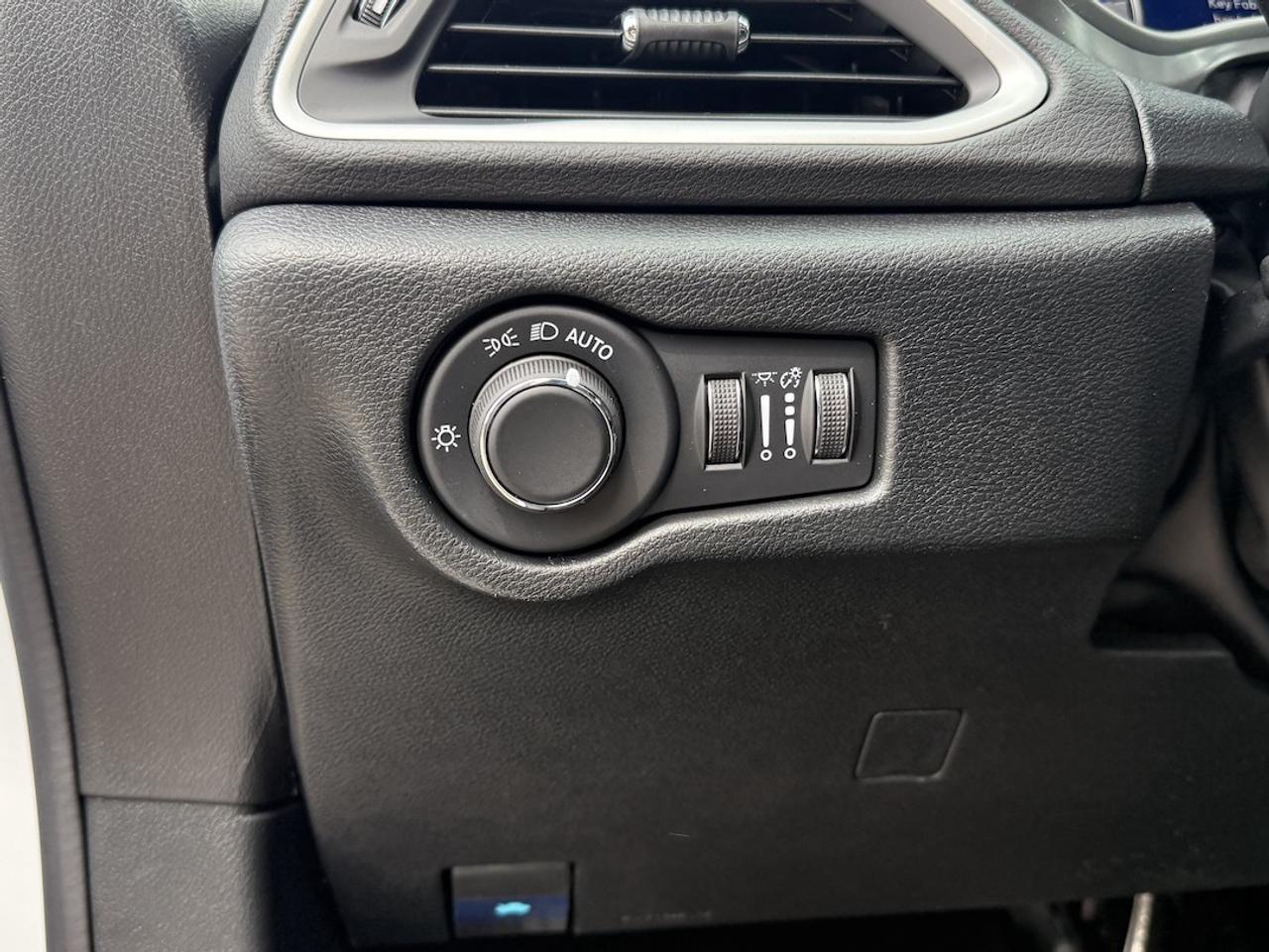2026 Dodge Grand Caravan SXT Photo