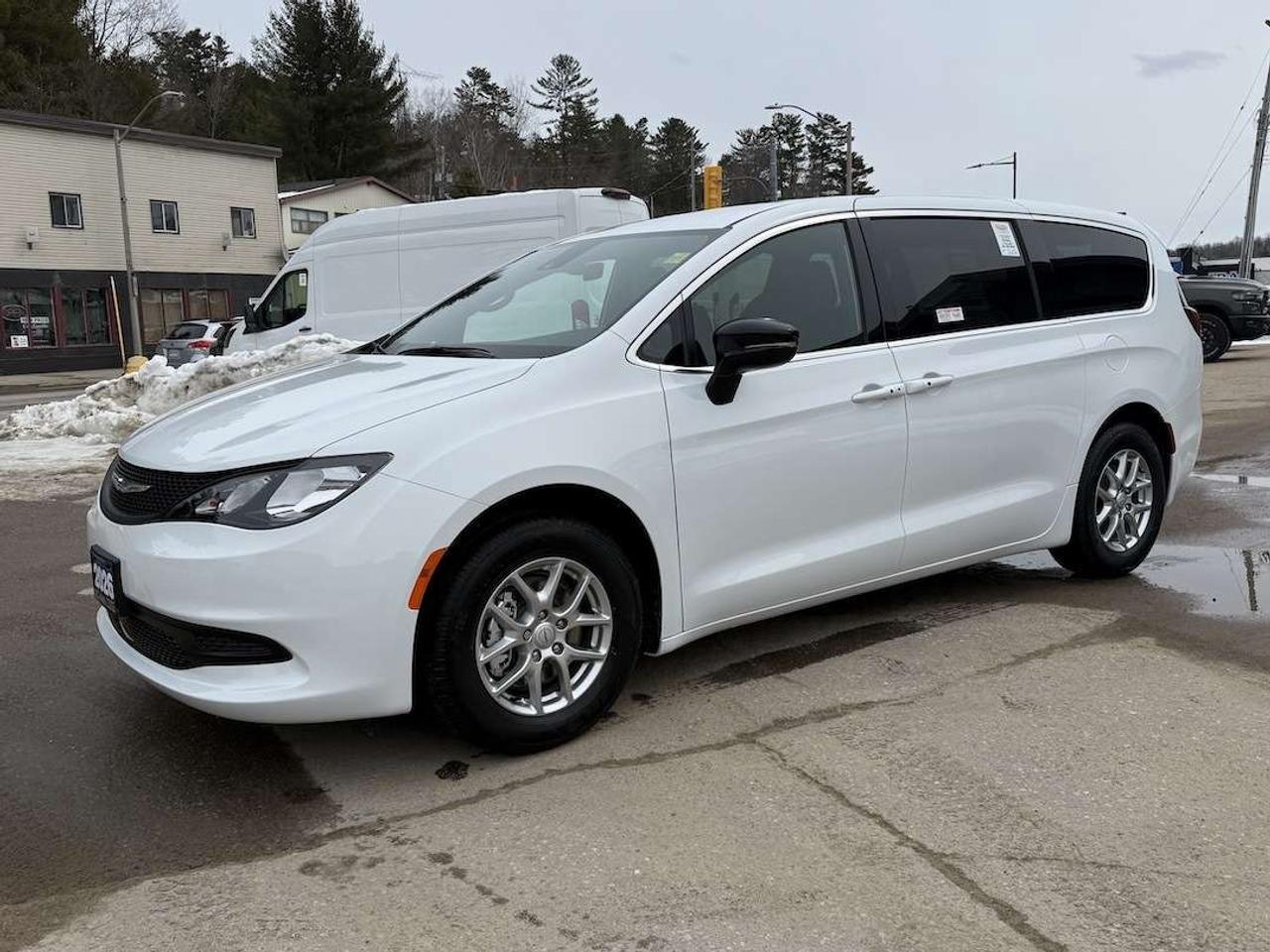 2026 Dodge Grand Caravan SXT Photo2