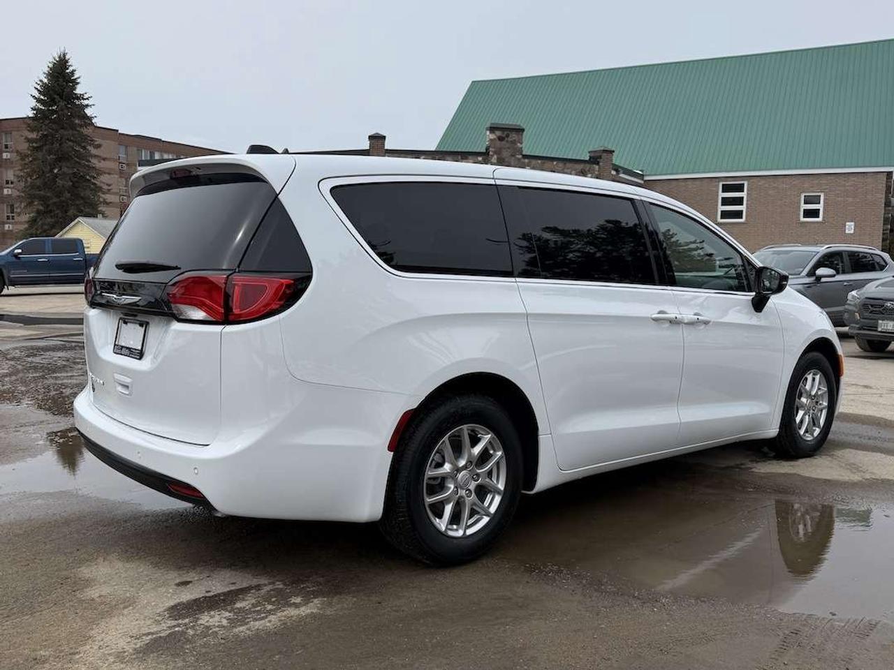 2026 Dodge Grand Caravan SXT Photo