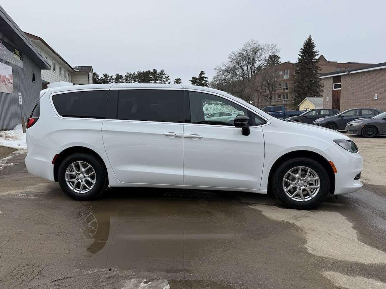 2026 Dodge Grand Caravan SXT Photo