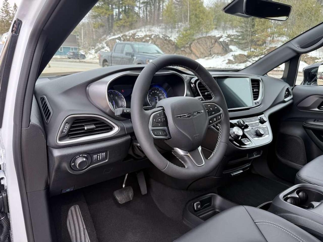 2026 Dodge Grand Caravan SXT Photo