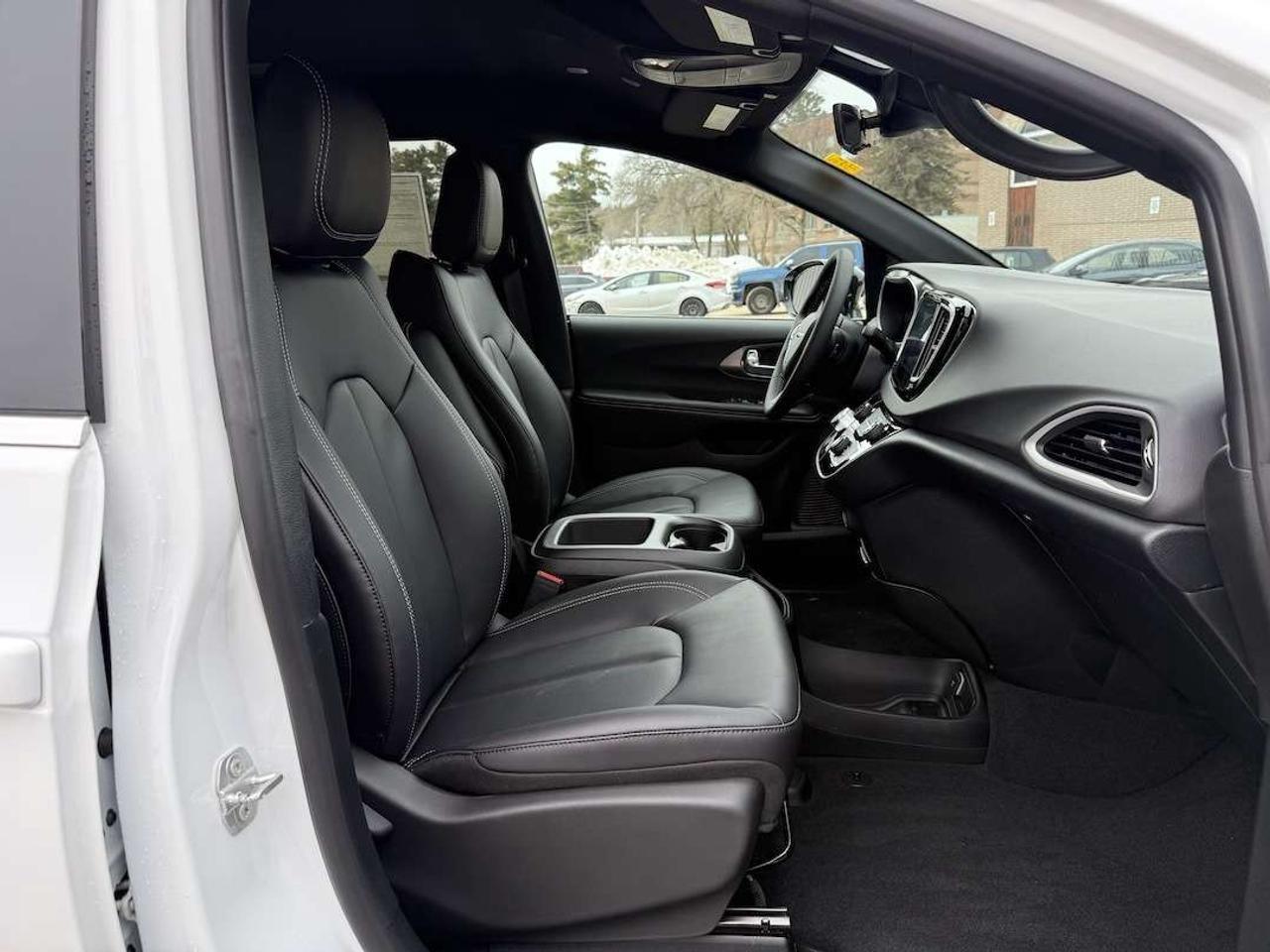 2026 Dodge Grand Caravan SXT Photo