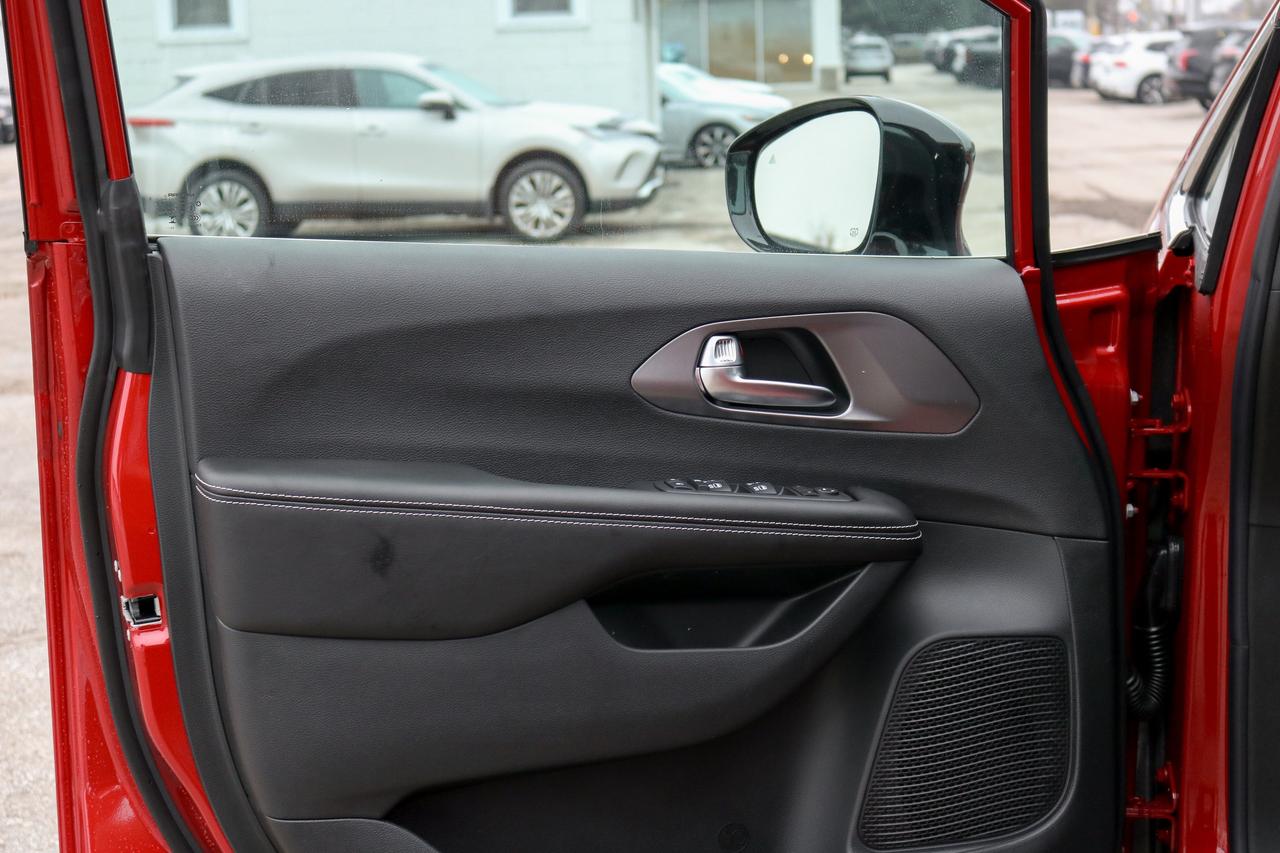 2026 Dodge Grand Caravan SXT 2WD Photo