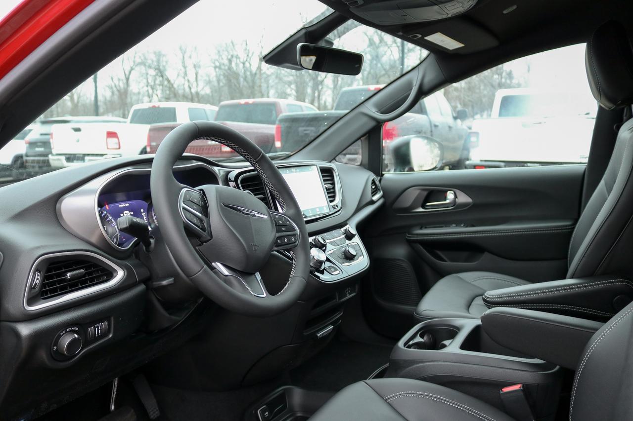2026 Dodge Grand Caravan SXT 2WD Photo