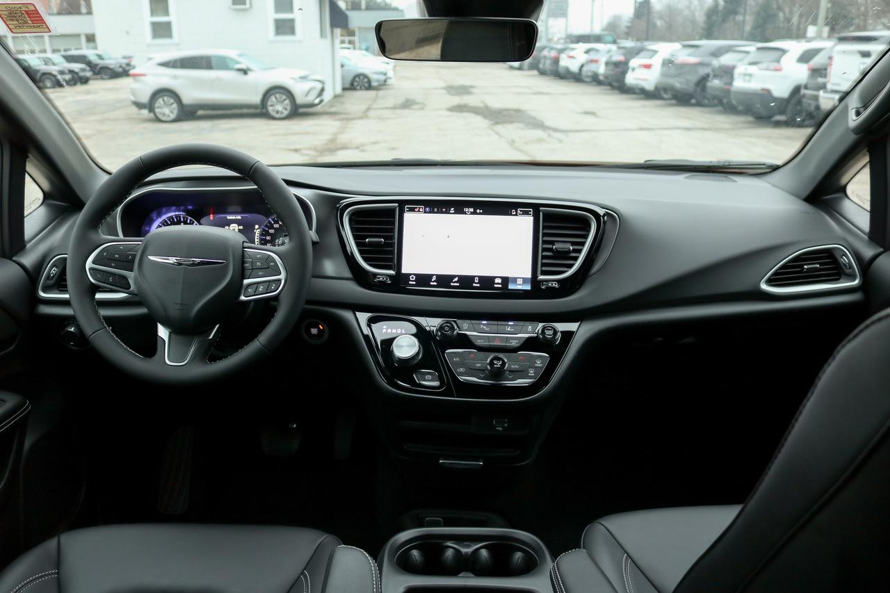 2026 Dodge Grand Caravan SXT 2WD Photo