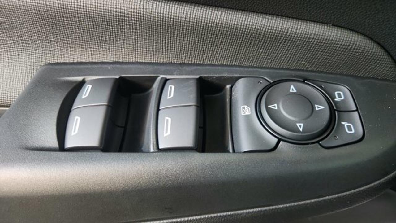 13606376