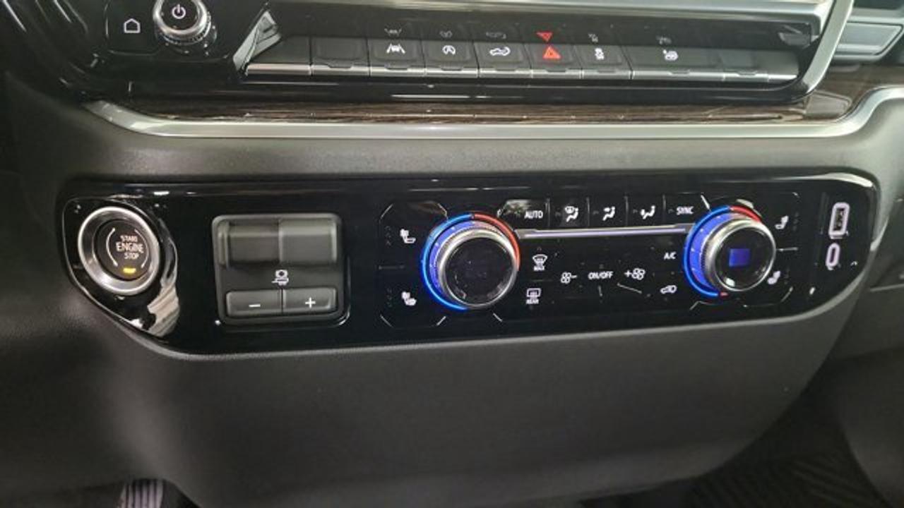 13606385