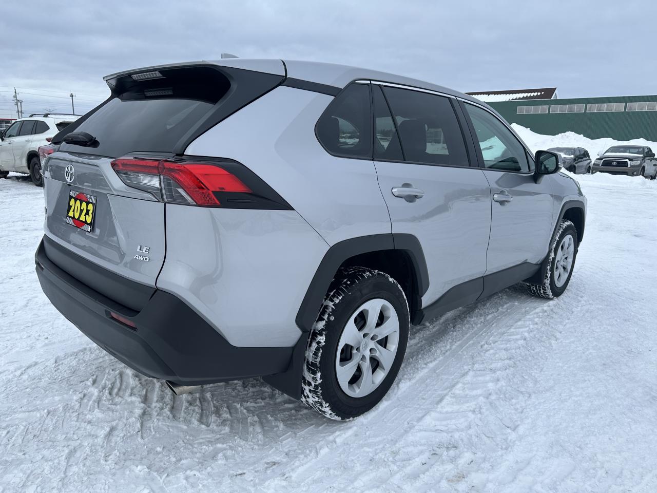 2023 Toyota RAV4 LE AWD Photo4