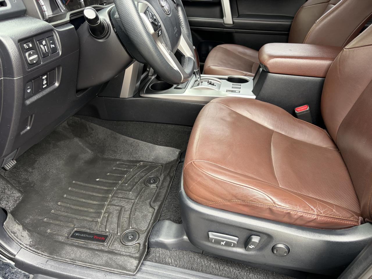 2017 Toyota 4Runner Limited SR5 Photo3