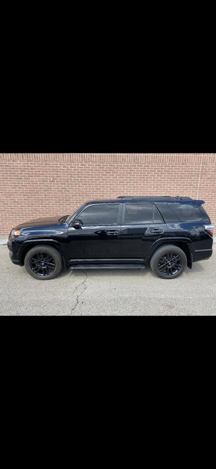 2017 Toyota 4Runner Limited SR5 Photo