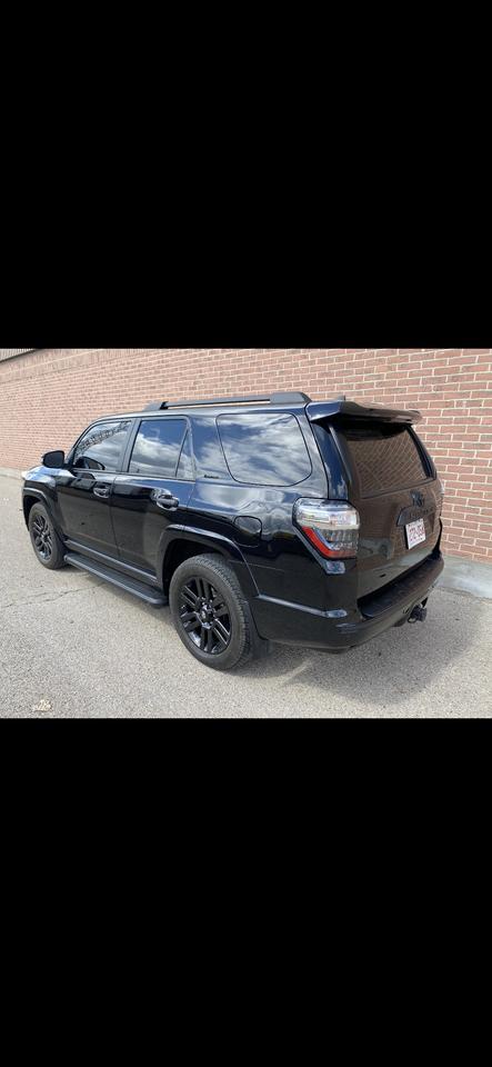 2017 Toyota 4Runner Limited SR5 Photo2