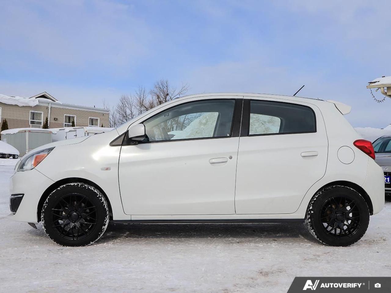 2020 Mitsubishi Mirage ES CVT, LOW KM'S, REARVIEW CAMERA, BLUETOOTH, USB Photo