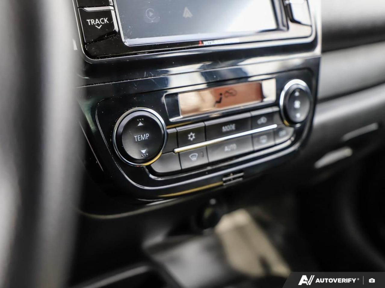 2020 Mitsubishi Mirage ES CVT, LOW KM'S, REARVIEW CAMERA, BLUETOOTH, USB Photo