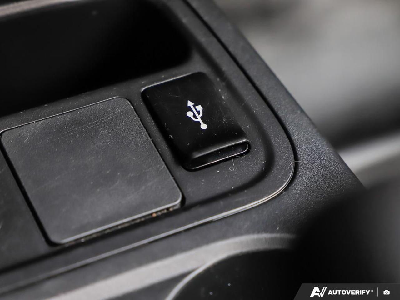 2020 Mitsubishi Mirage ES CVT, LOW KM'S, REARVIEW CAMERA, BLUETOOTH, USB Photo