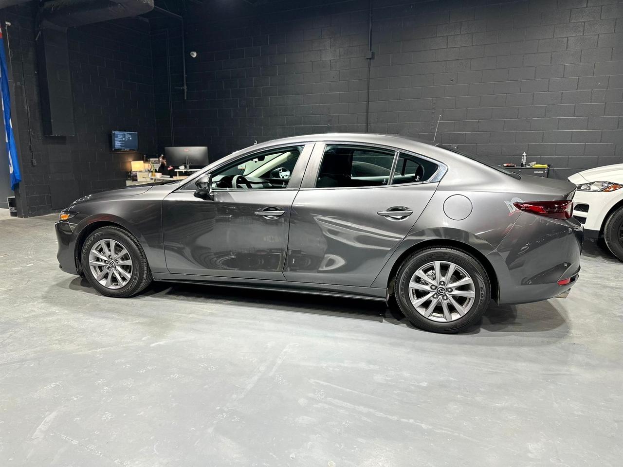 2021 Mazda MAZDA3 GX Photo