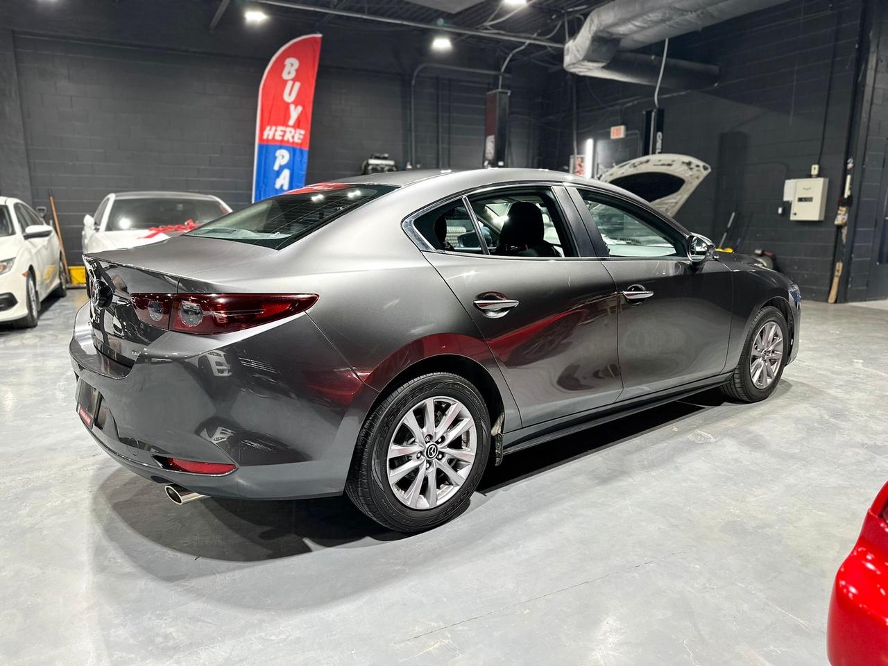 2021 Mazda MAZDA3 GX Photo3